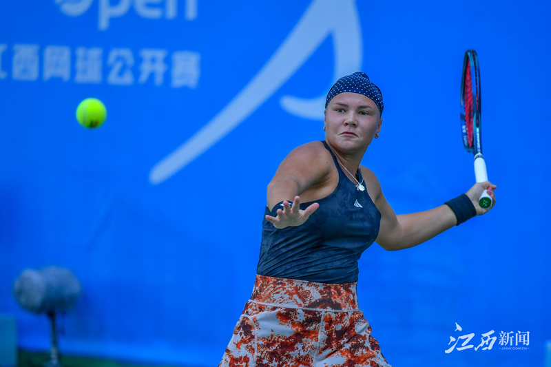 的比赛中展 的比赛中展